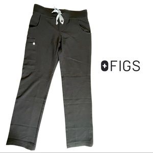 NWT FIGS Kade Cargo Scrub pants